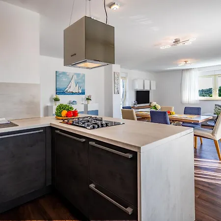 וילה Luen Near With Large Garden And Private Pool For Families פולה